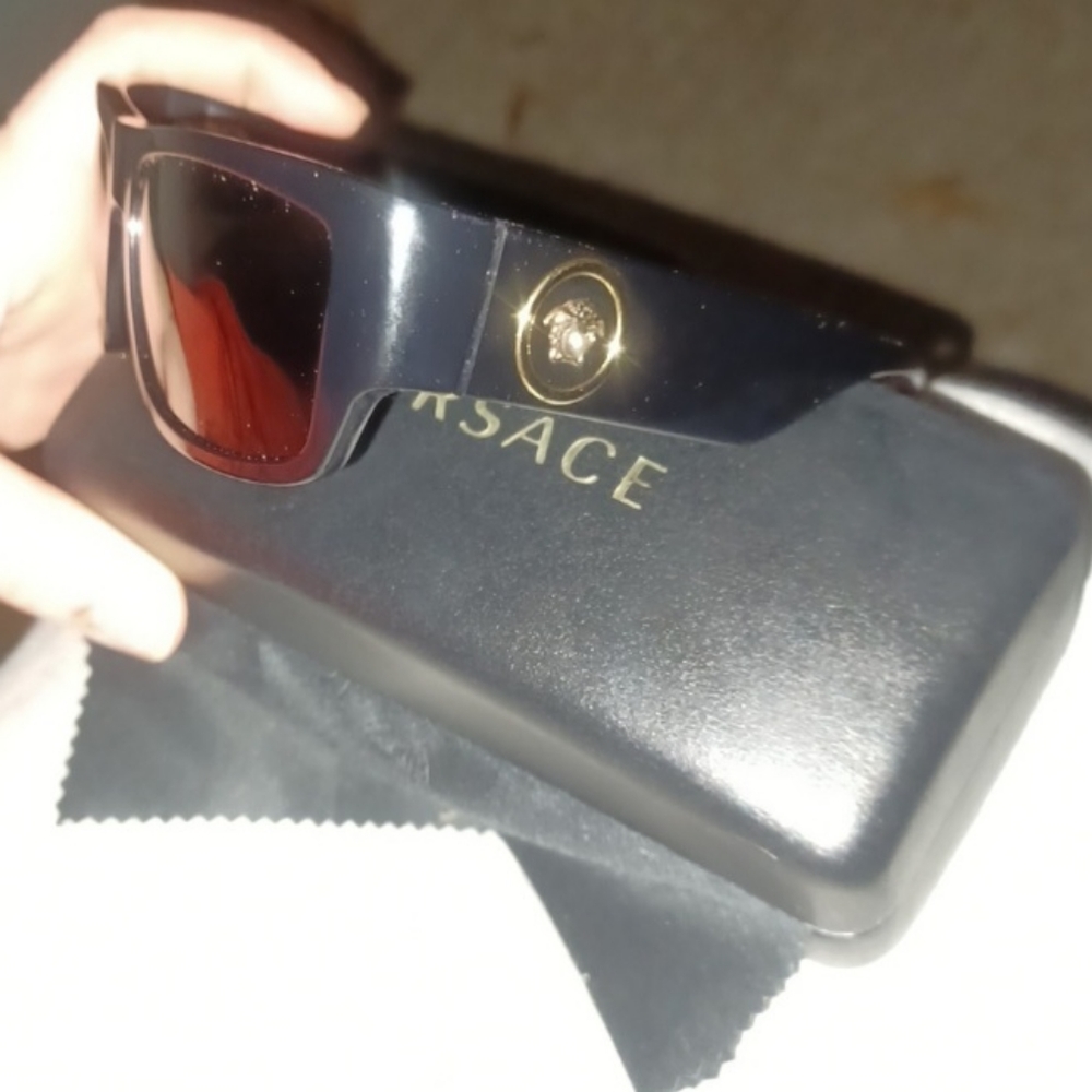 ☆VERSACE SUNGLASSES ☆ - Picture 5 of 6